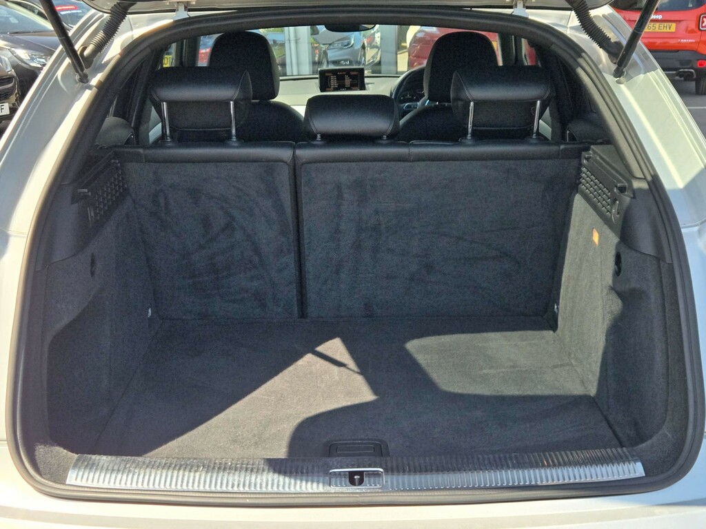 Audi Q3 S Line Tdi Quattro 4Wd  #2