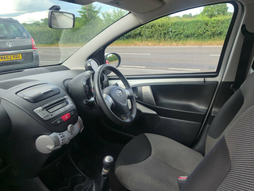 Toyota Aygo 1L X-cite Orange #28