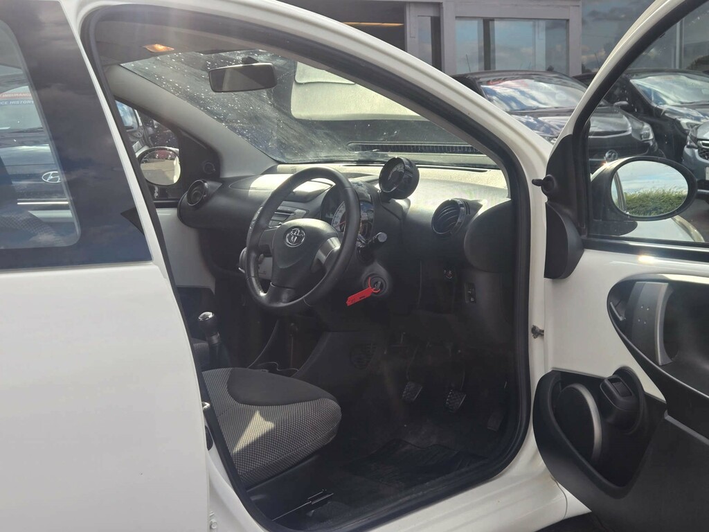 Toyota Aygo 1L X-cite Orange #16