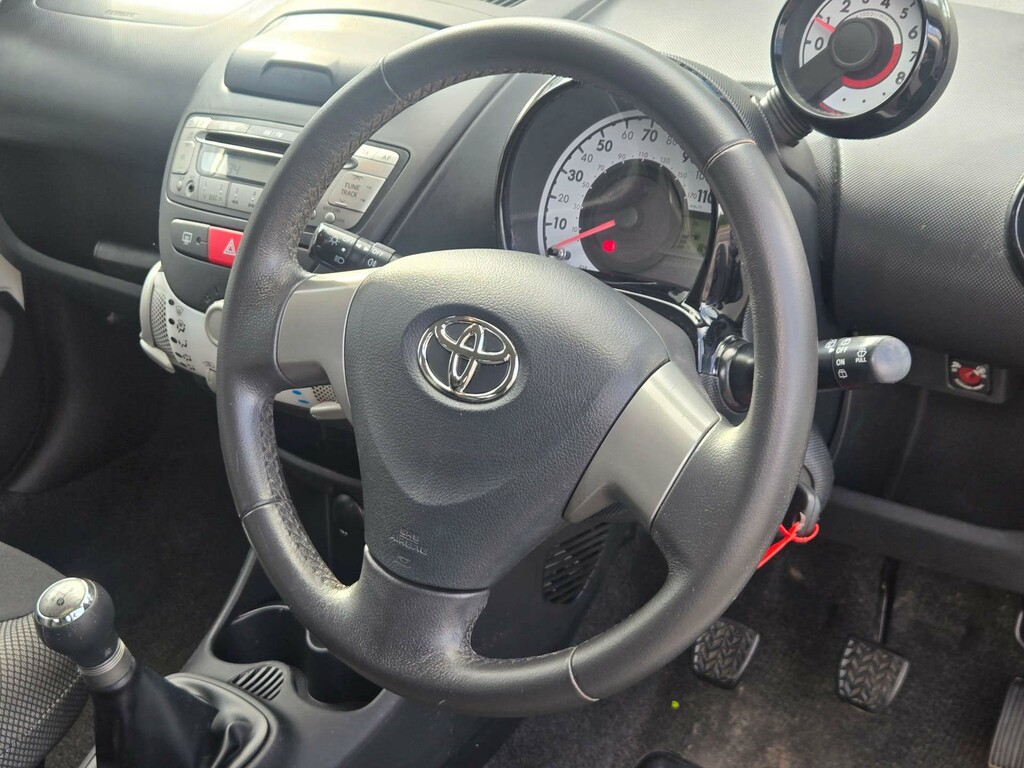 Toyota Aygo 1L X-cite Orange #17
