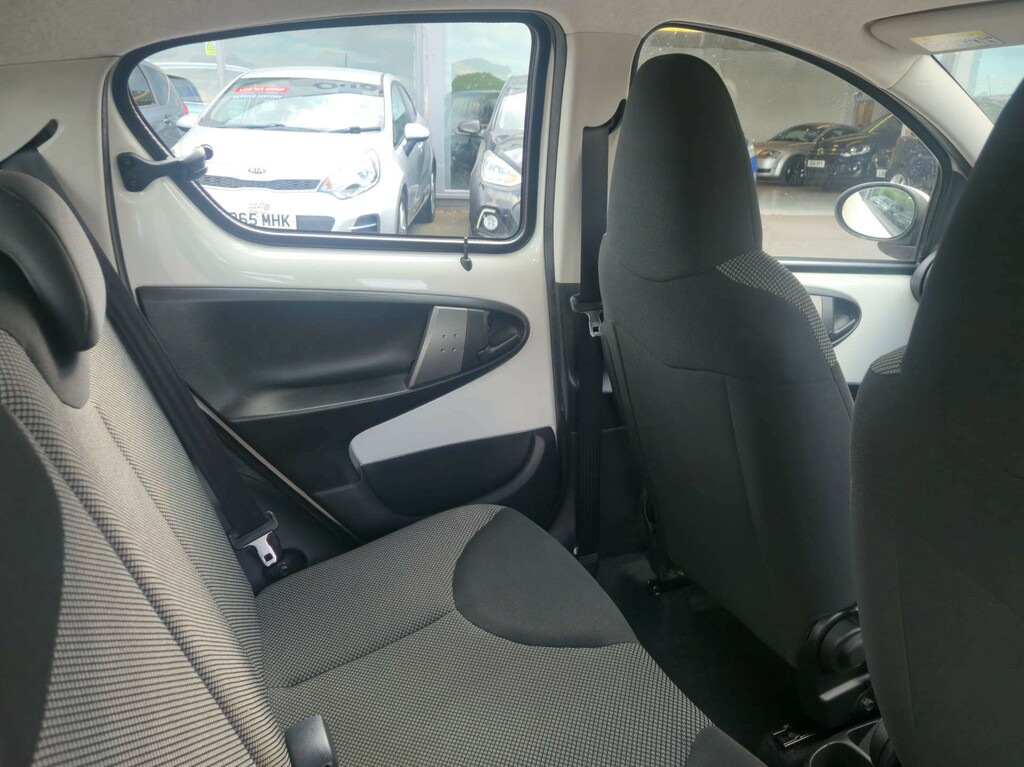 Toyota Aygo 1L X-cite Orange #22