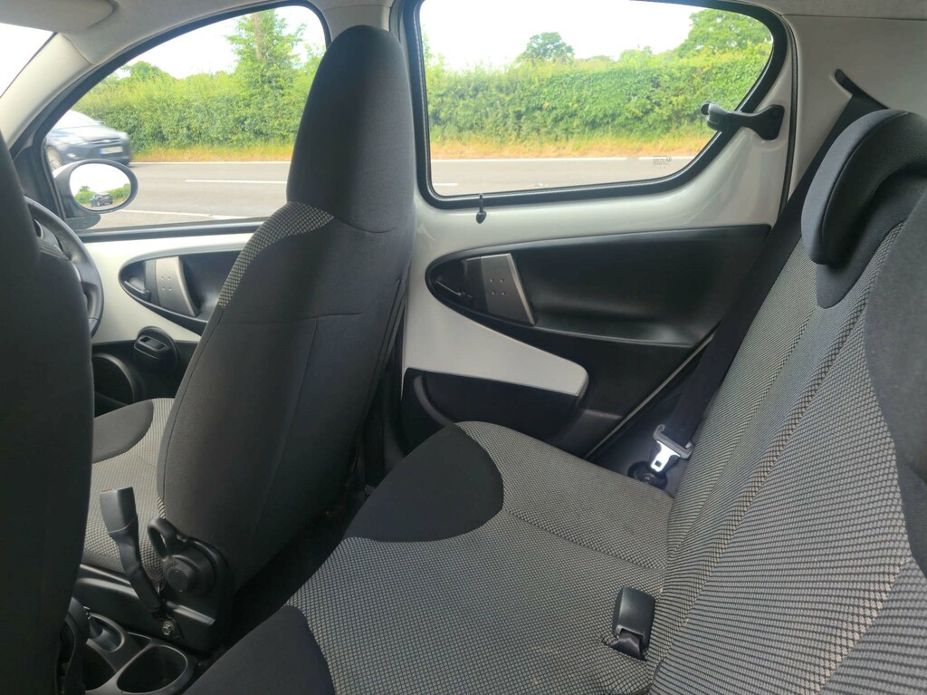 Toyota Aygo 1L X-cite Orange #24