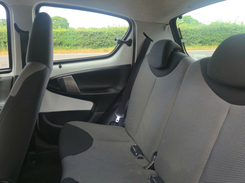 Toyota Aygo 1L X-cite Orange #25