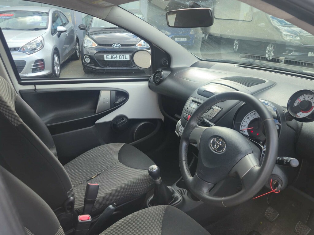Toyota Aygo 1L X-cite Orange #18