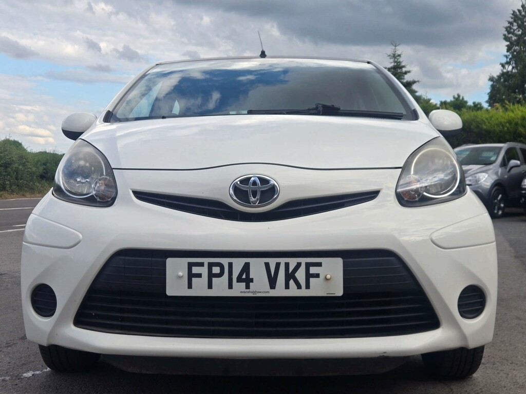 Toyota Aygo 1L X-cite Orange #10