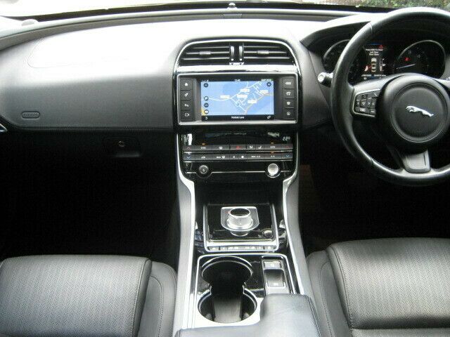 Jaguar XE 2L Portfolio Brown #16