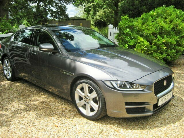 Jaguar XE 2.0D Portfolio Grey #3