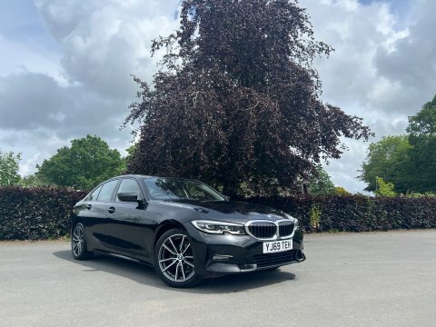 BMW 3 Series 318D Sport YJ69TEH Black #2