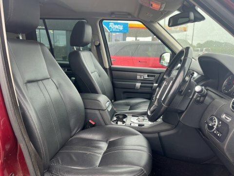 Land Rover Discovery Sdv6 Se Red #6