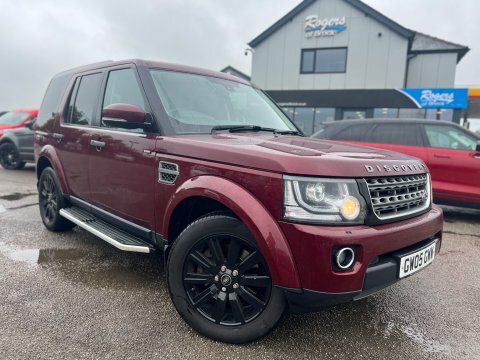Land Rover Discovery Sdv6 Se Red
