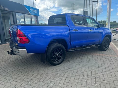 Toyota HILUX Invincible X Limited Blue #6