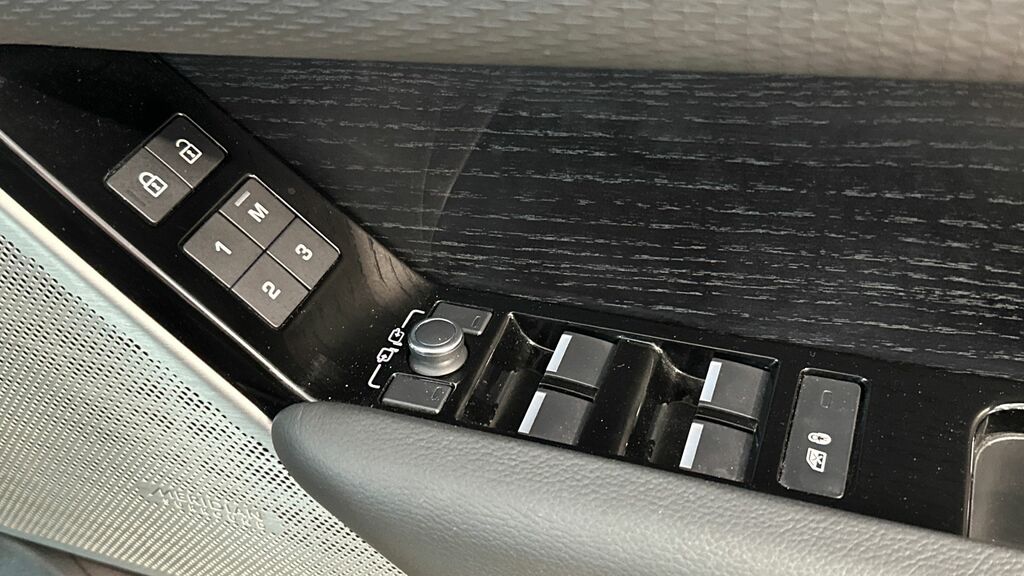 Land Rover Range Rover Velar Edition Black #25