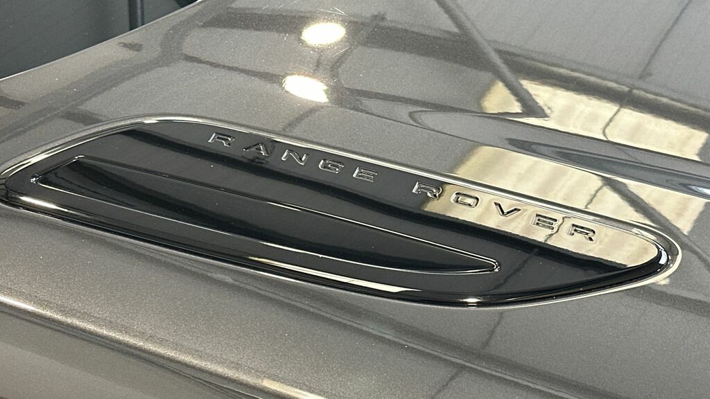 Land Rover Range Rover Velar Edition Black #28