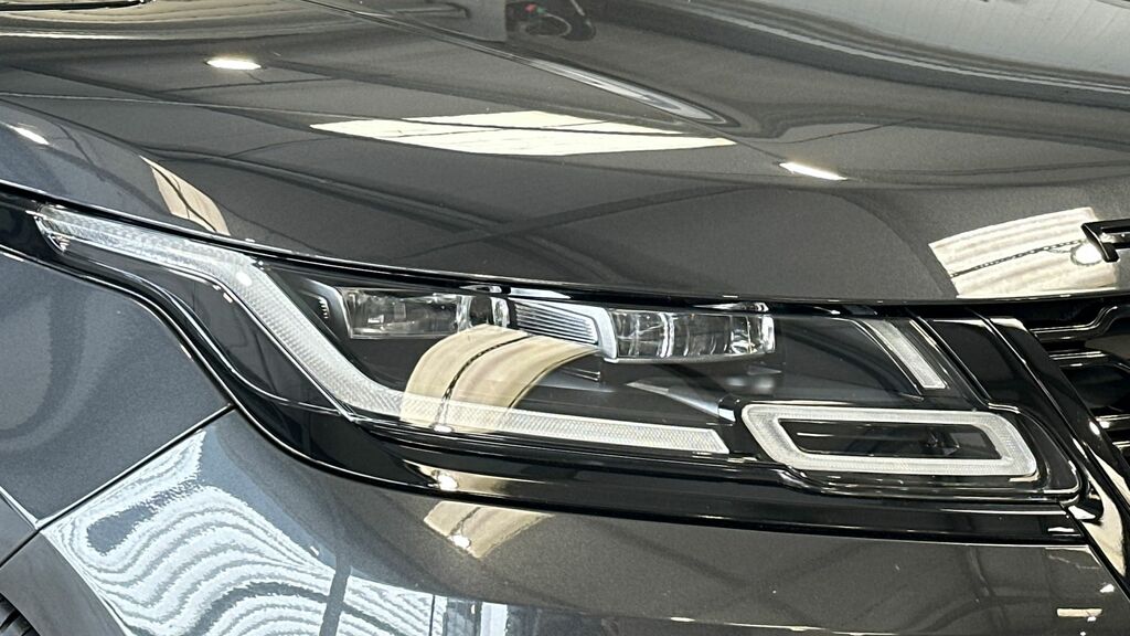 Land Rover Range Rover Velar Edition Black #17