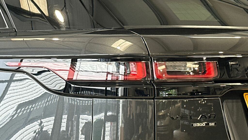 Land Rover Range Rover Velar Edition Black #19
