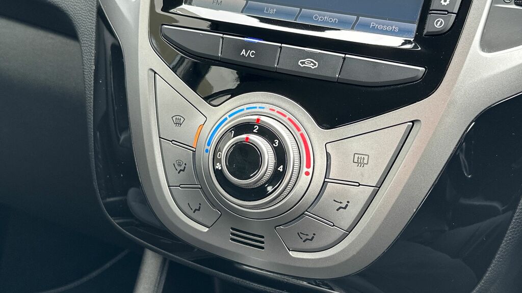 Hyundai Ix20  Red #12