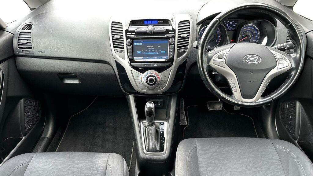 Hyundai Ix20  Red #9