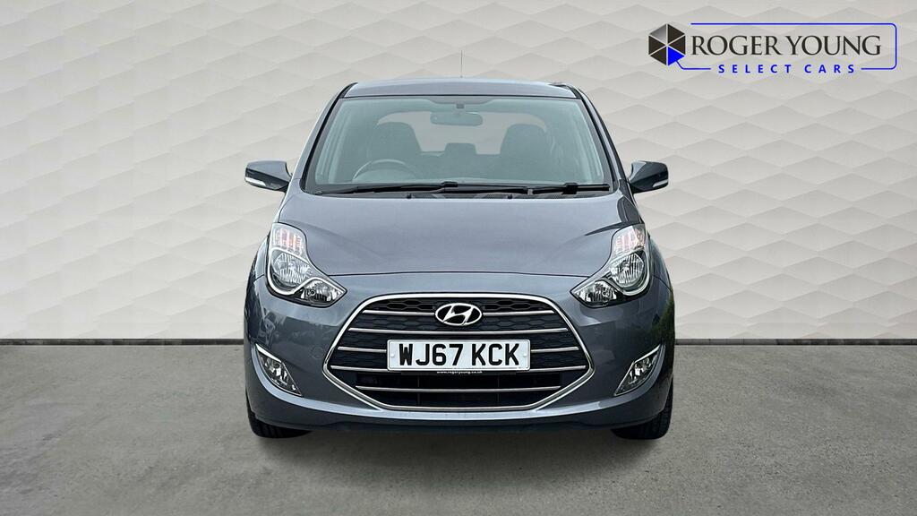 Hyundai Ix20  Red #7