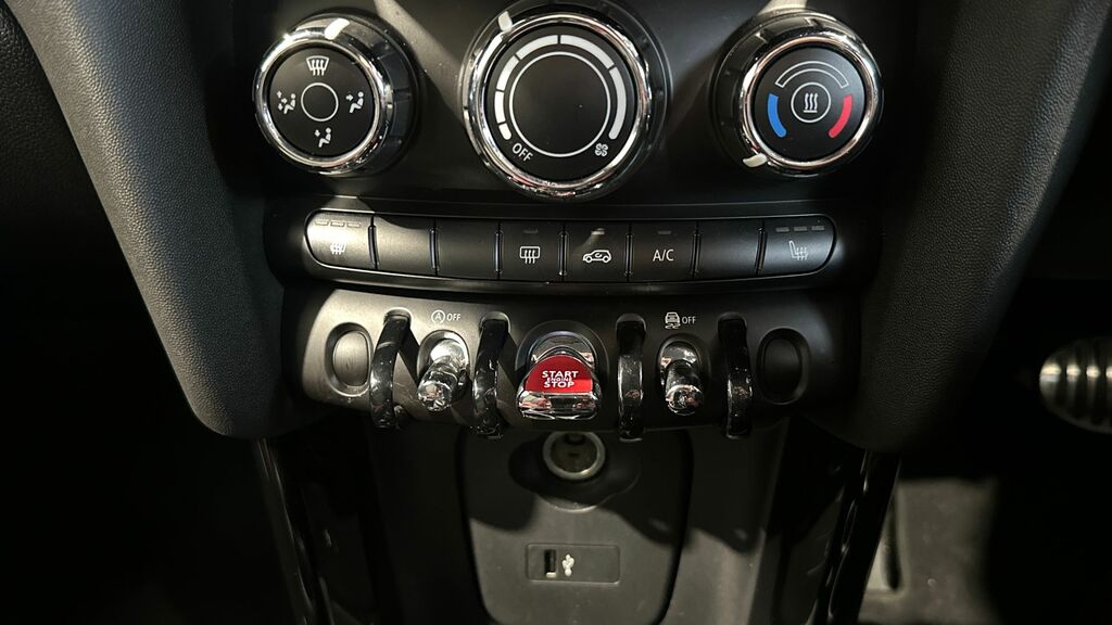 Mini Hatch 1.5 Cooper Chili Pack White #12