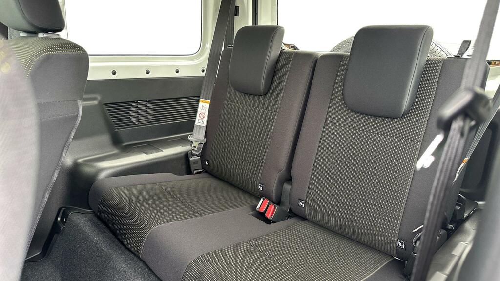 Suzuki Jimny Sierra White #4