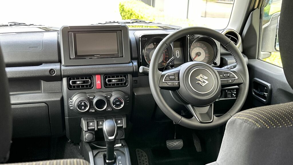 Suzuki Jimny Estate Black #10