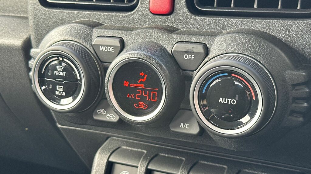 Suzuki Jimny Estate Black #30