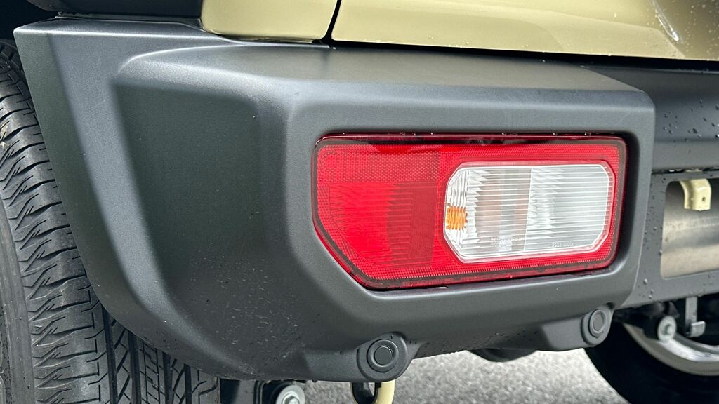 Suzuki Jimny Estate Black #16