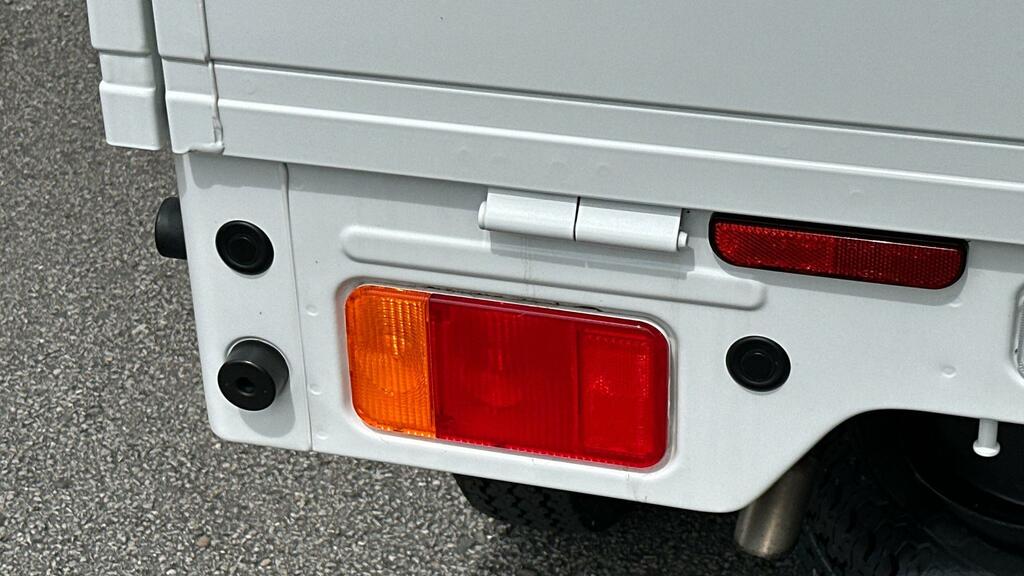 Suzuki Carry 4X4 Manuel White #18