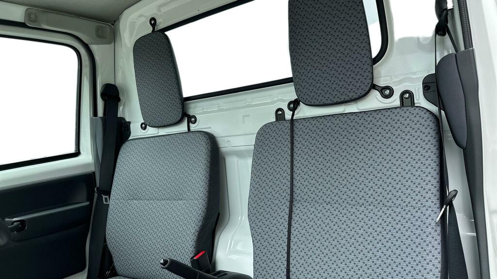 Suzuki Carry 650Cc 4X4dropside White #4