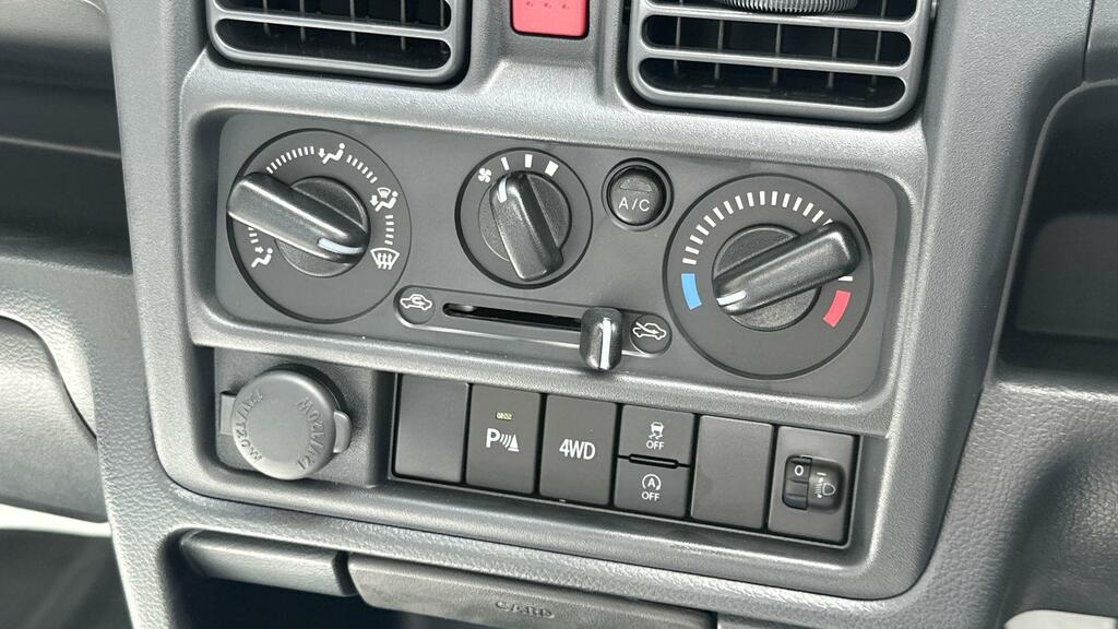 Suzuki Carry 4X4 Manuel White #12