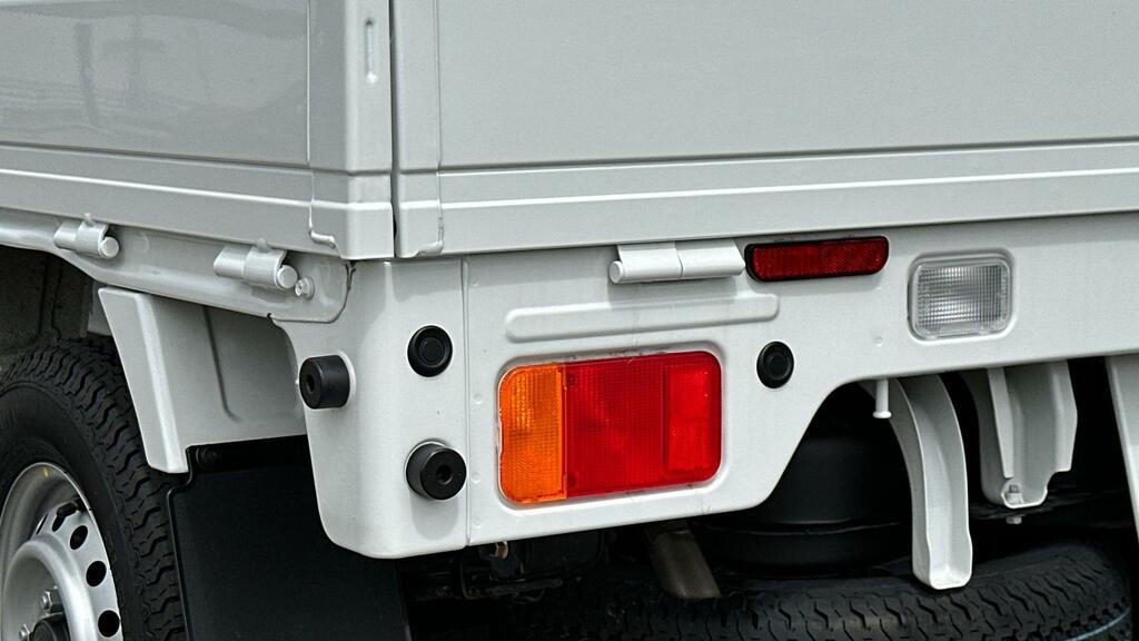 Suzuki Carry 4X4 Manuel White #25