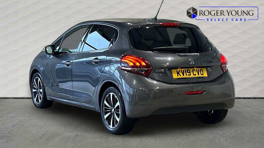 Peugeot 208 1.2 Puretech Tech Edition Grey #2