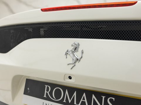 Ferrari 458 Speciale Aperta White #49