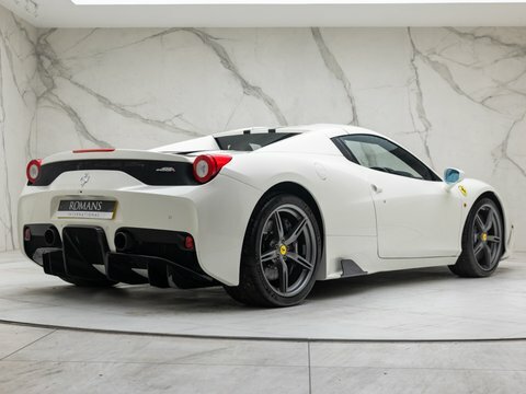 Ferrari 458 Speciale Aperta White #9