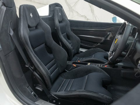 Ferrari 458 Speciale Aperta White #17