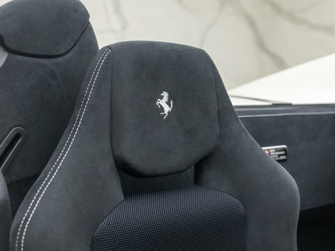 Ferrari 458 Speciale Aperta White #18