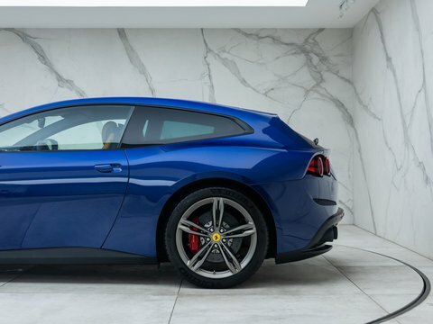 Ferrari Gtc4 Lusso Coupe  #35