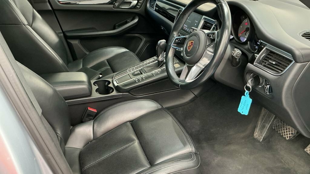 Porsche Macan Turbo Pdk Grey #9