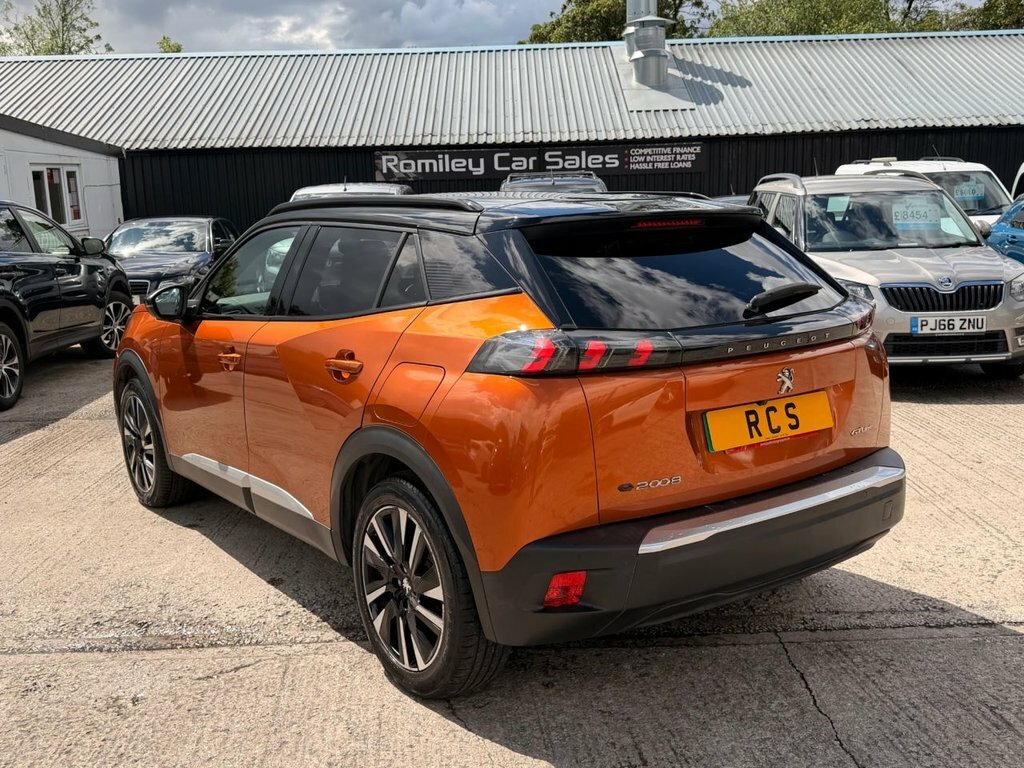 Peugeot e-2008 2008 Gt Line Ev Orange #4