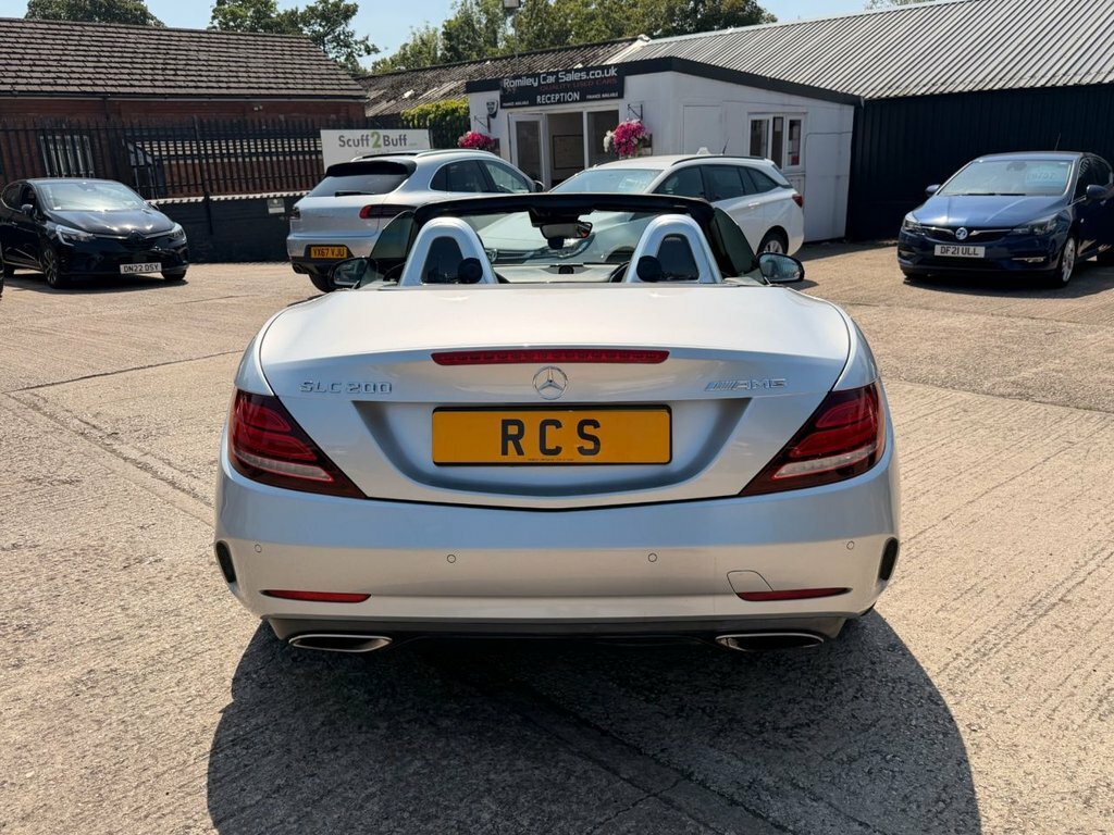Mercedes-Benz SLC 2L Amg Line Silver #4