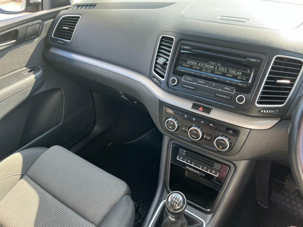 Volkswagen Sharan 2.0 Tdi Cr Bluemotion Tech 150 Sel Dsg - Mpv 7 Grey #26