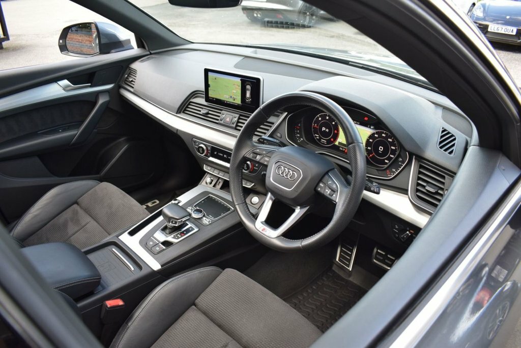 Audi Q5 2L S Line KJ19PSU Grey #3