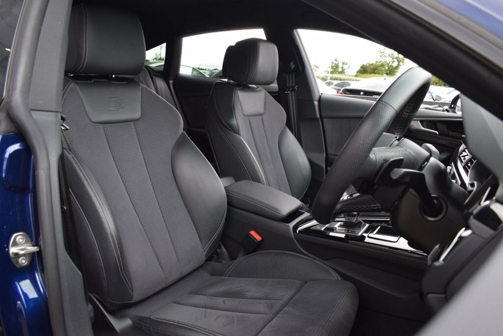 Audi A5 Hatchback Black #12