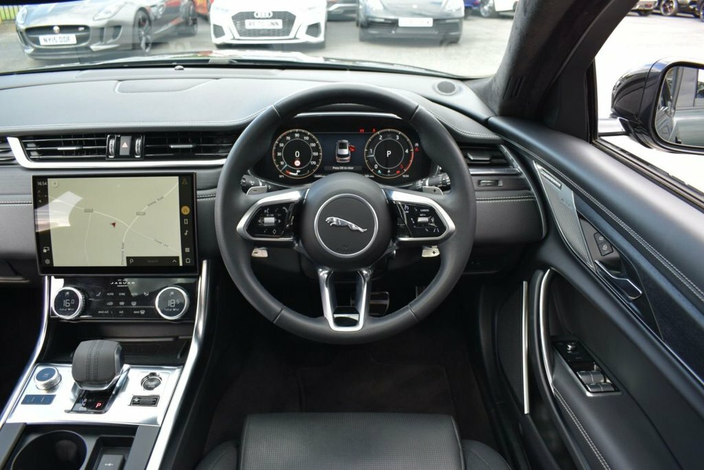 Jaguar XF D200 R-dynamic Se Black Grey #13