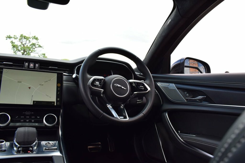 Jaguar XF D200 R-dynamic Se Black Grey #26