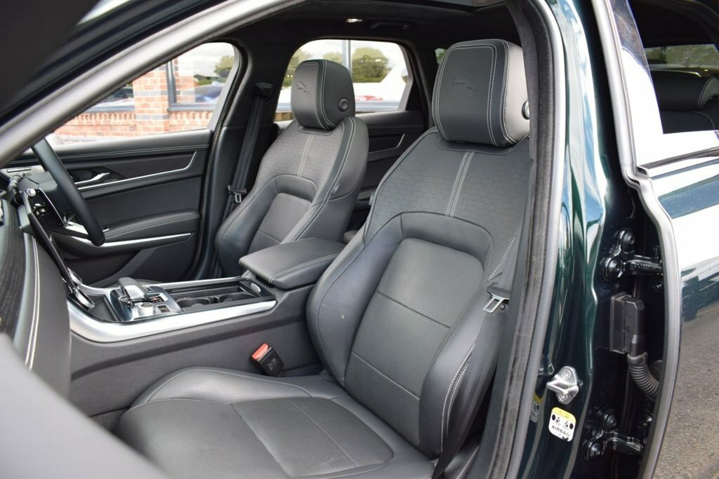 Jaguar XF D200 R-dynamic Se Black Grey #36