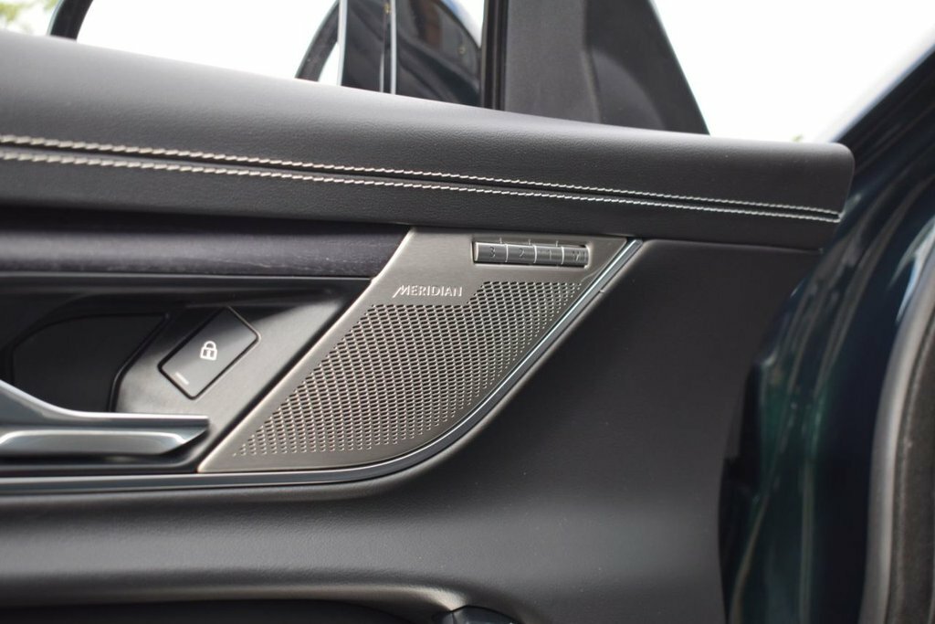 Jaguar XF D200 R-dynamic Se Black Grey #38