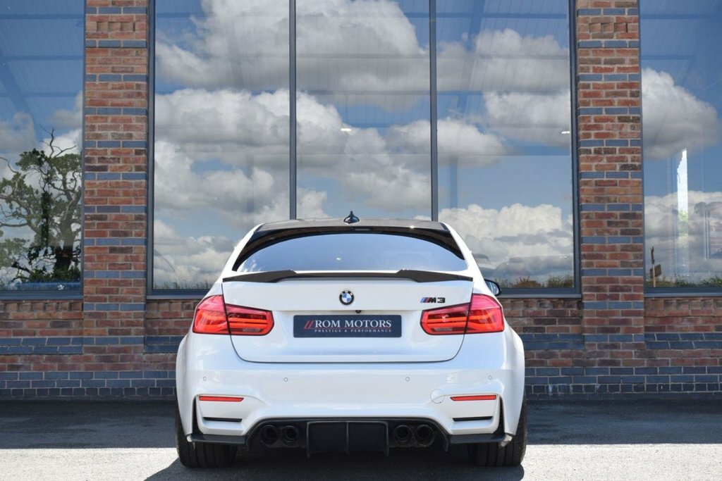 BMW M3 3L Competition White #4