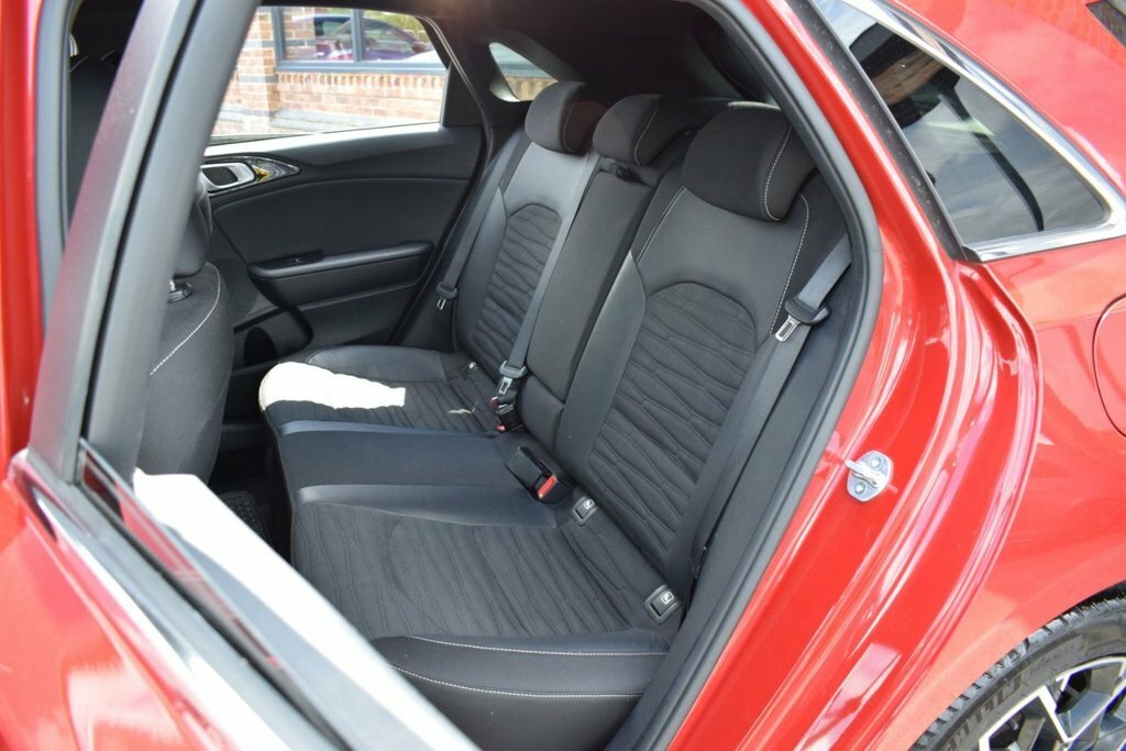 Kia Ceed 1.5 T-gdi 158 Bhp 3 Vq Silver #26