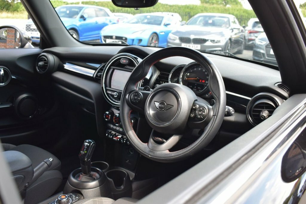 Mini Hatch 2L Cooper S YT68SZG Black #5
